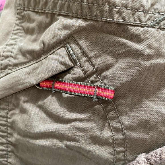 The North Face Khaki Capris - Picture 5 of 9